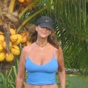 Meet your Posher, Laurie